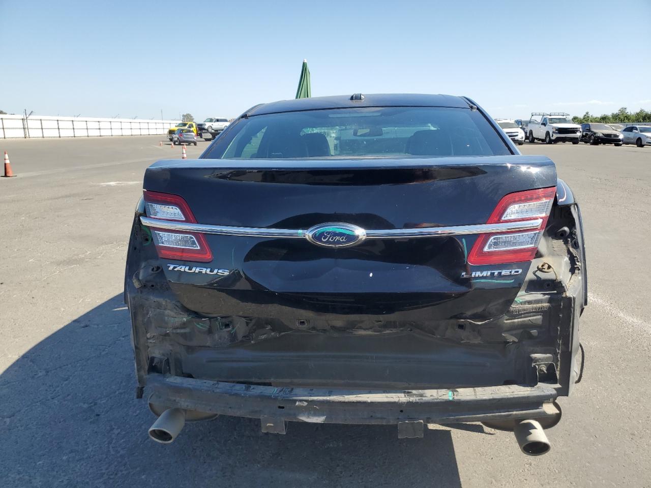 2018 Ford Taurus Limited VIN: 1FAHP2F83JG106285 Lot: 63436935