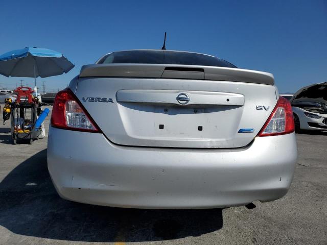 Седаны NISSAN VERSA 2014 Серебристый