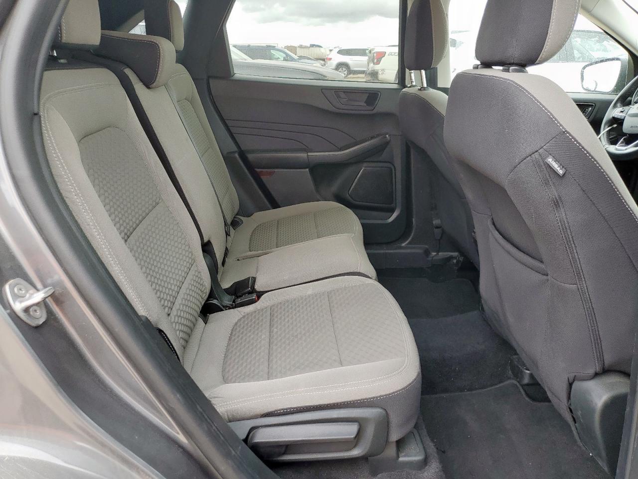 2022 Ford Escape Se VIN: 1FMCU0G63NUB30958 Lot: 63210955