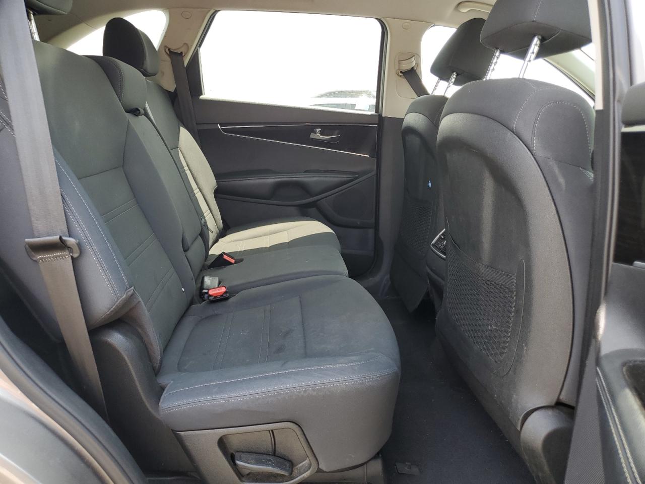 2019 Kia Sorento L VIN: 5XYPGDA3XKG435583 Lot: 64997995