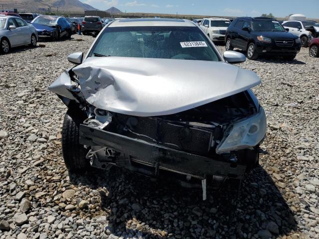  TOYOTA CAMRY 2013 Сріблястий