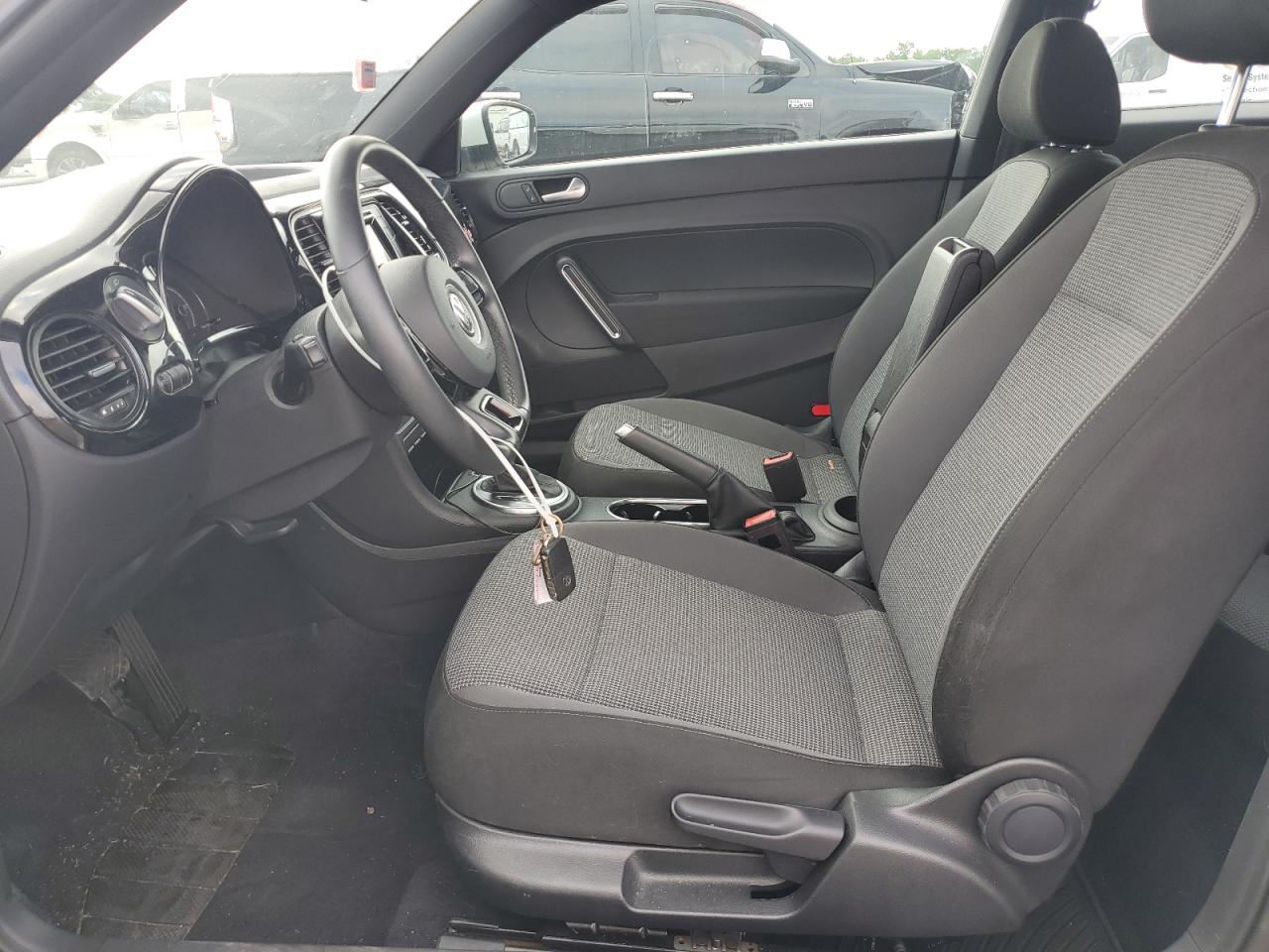 2019 Volkswagen Beetle S VIN: 3VWFD7AT8KM710373 Lot: 64687085