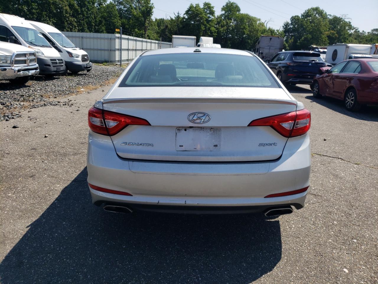 2015 Hyundai Sonata Sport VIN: 5NPE34AF9FH077095 Lot: 65454535