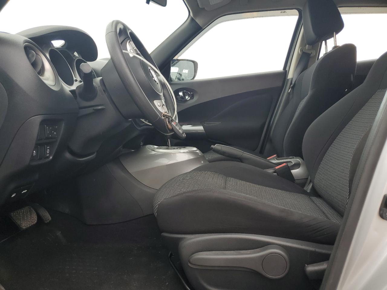 2015 Nissan Juke S VIN: JN8AF5MV5FT563563 Lot: 68651185