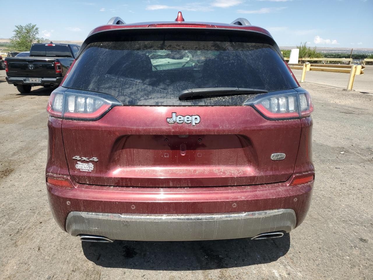 2019 Jeep Cherokee Overland VIN: 1C4PJMJX0KD249604 Lot: 66369745