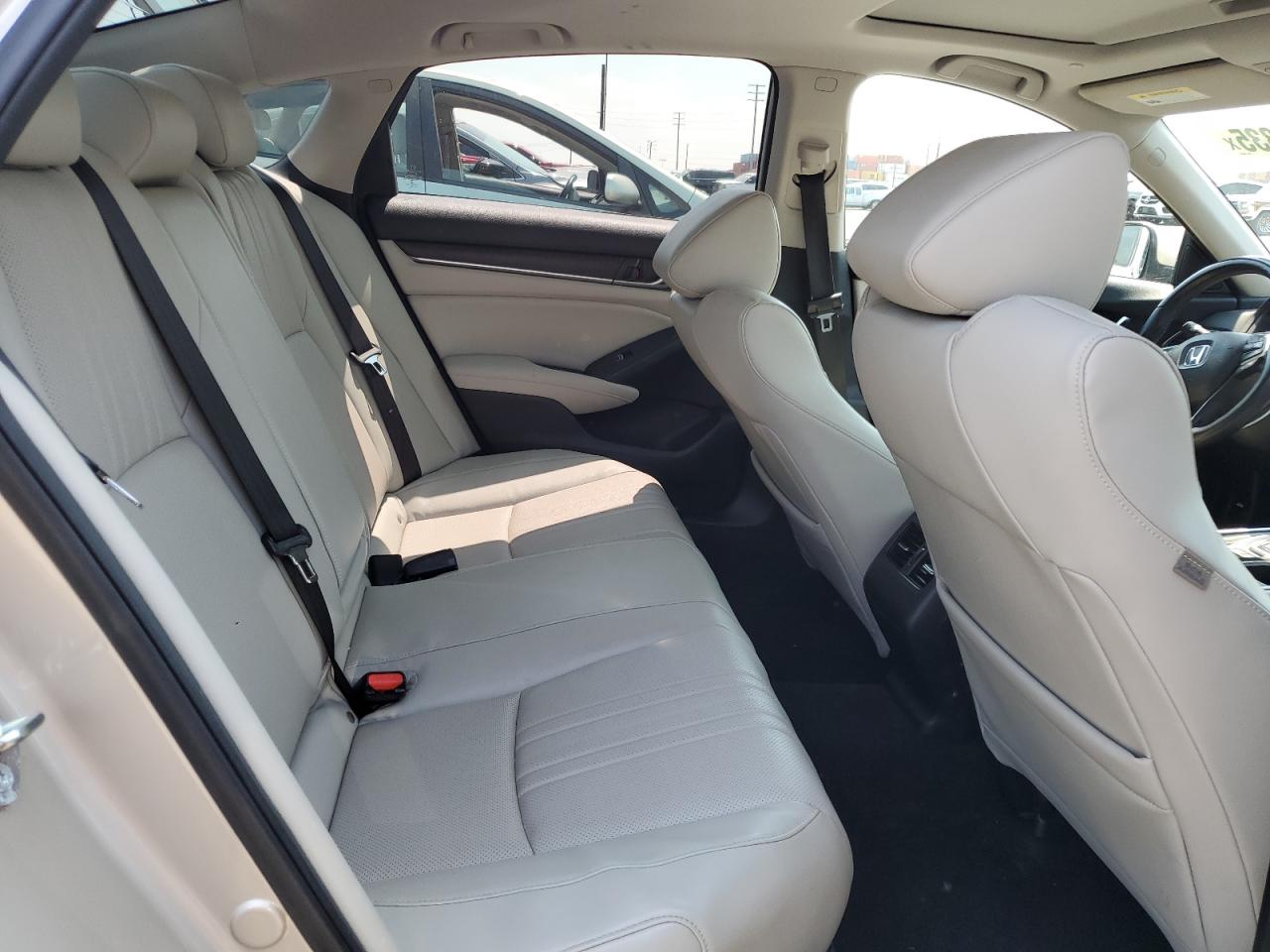 1HGCV3F53JA000901 HONDA ACCORD 2018