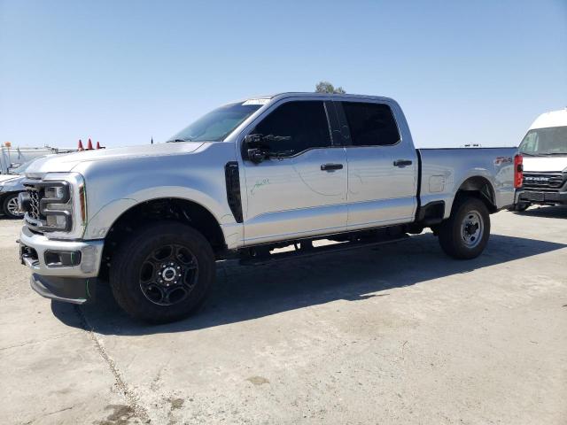FORD F250 SUPER 2024