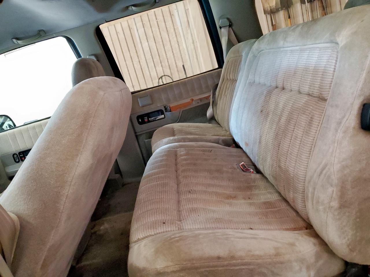 1992 Chevrolet Suburban K1500 VIN: 1GNFK16K9NJ338993 Lot: 64726485