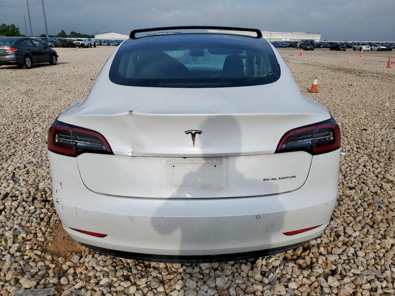2022 Tesla Model 3 VIN: 5YJ3E1EB4NF132895 Lot: 64311285