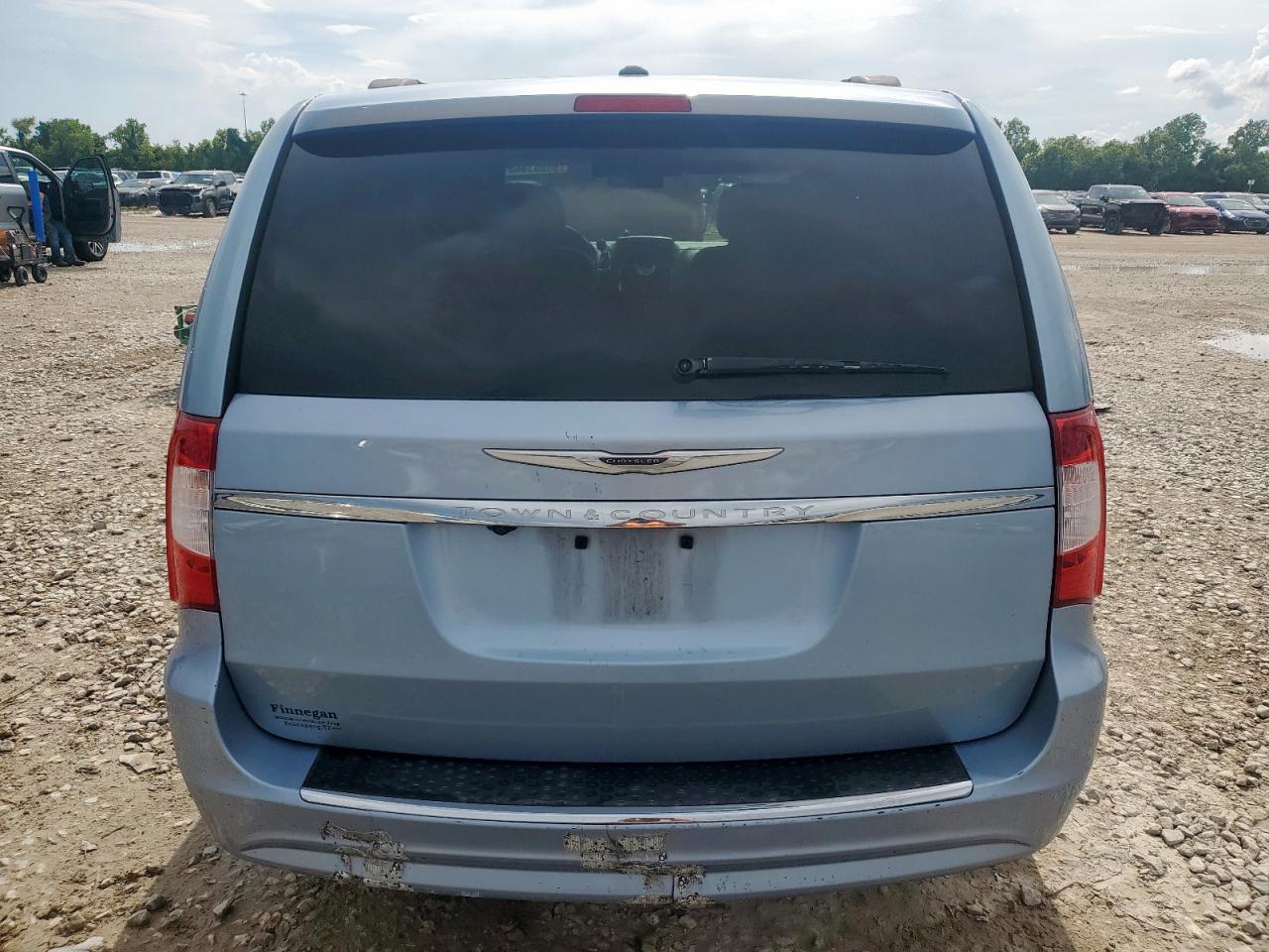 2016 Chrysler Town & Country Touring VIN: 2C4RC1BG2GR207584 Lot: 64681865