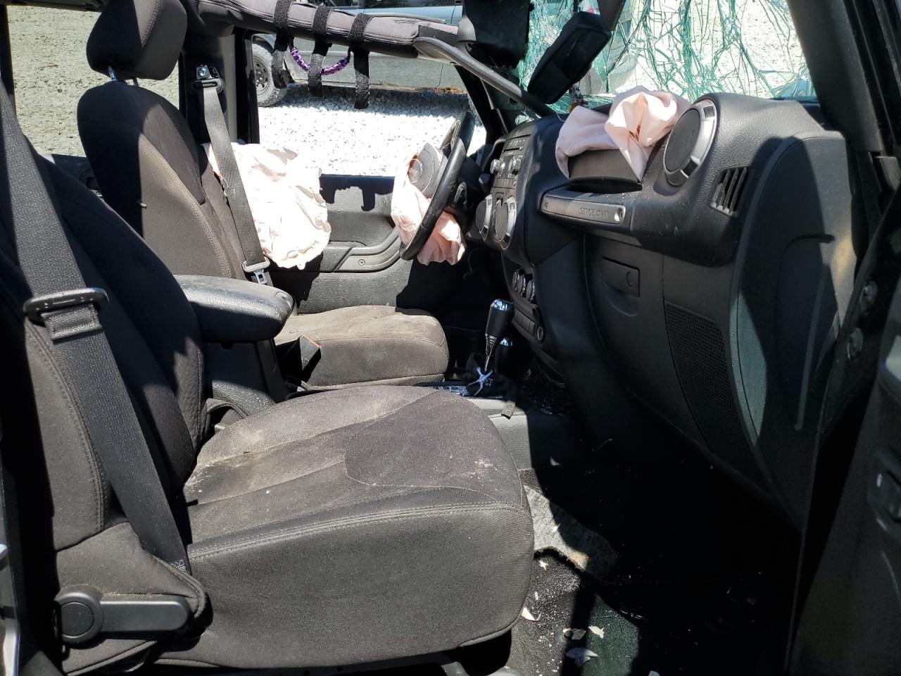 2015 Jeep Wrangler Unlimited Sport VIN: 1C4HJWDGXFL695878 Lot: 64813895