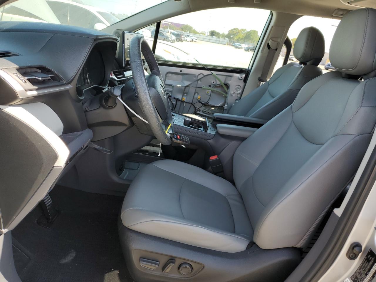 2023 Toyota Sienna Xle VIN: 5TDJRKEC1PS166494 Lot: 63250775