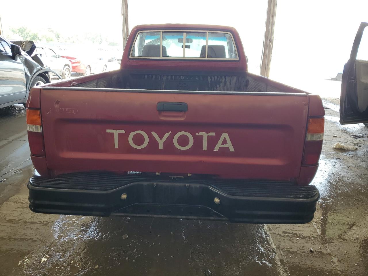 1991 Toyota Pickup 1/2 Ton Short Wheelbase VIN: JT4RN81A2M5101810 Lot: 64028515