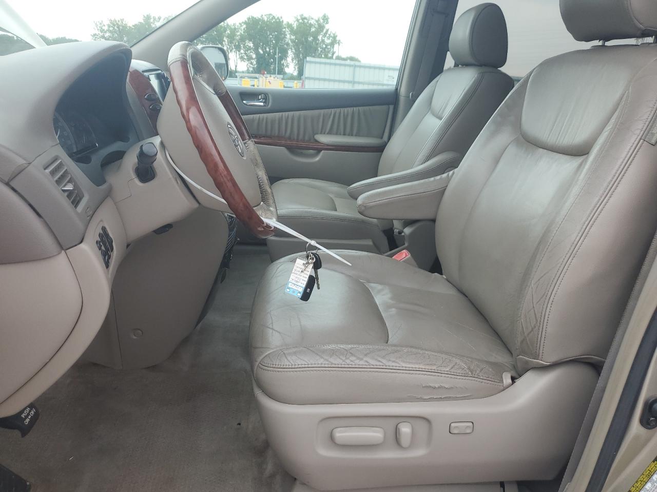 2005 Toyota Sienna Xle VIN: 5TDBA22C25S039802 Lot: 64820465