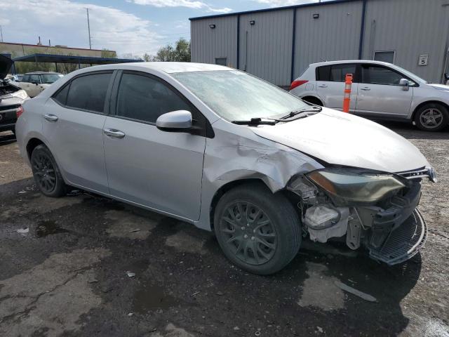 Sedans TOYOTA COROLLA 2015 Srebrny