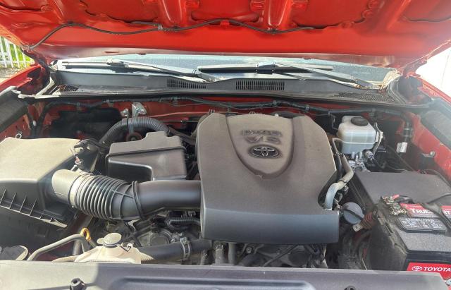 Pickups TOYOTA TACOMA 2017 Orange