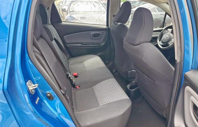 Hatchbacks TOYOTA YARIS 2015 Granatowy