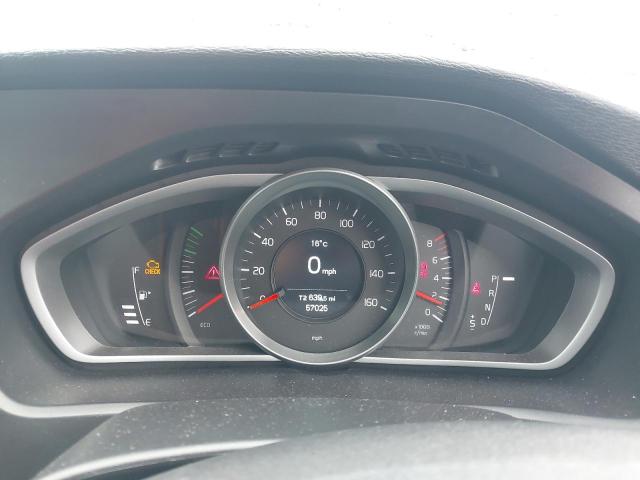 2018 VOLVO V40 MOMENT