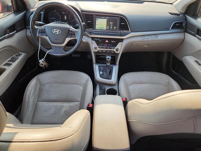 HYUNDAI ELANTRA 2017 Czerwony