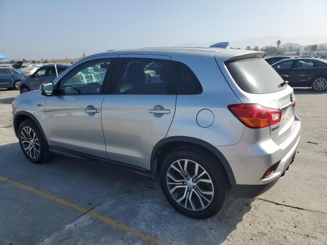  MITSUBISHI OUTLANDER 2019 Srebrny