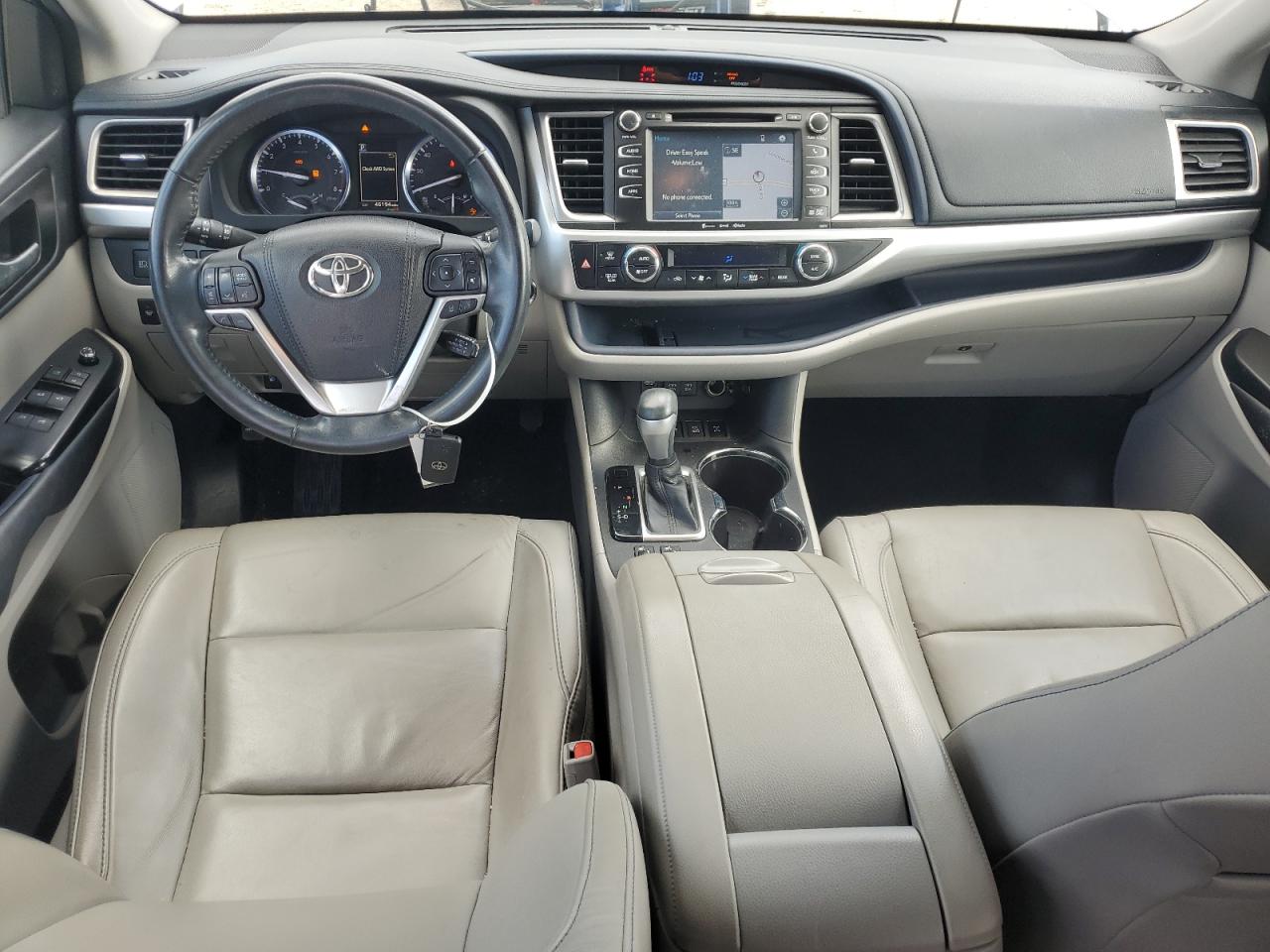 2018 Toyota Highlander Se VIN: 5TDJZRFHXJS889139 Lot: 64254145