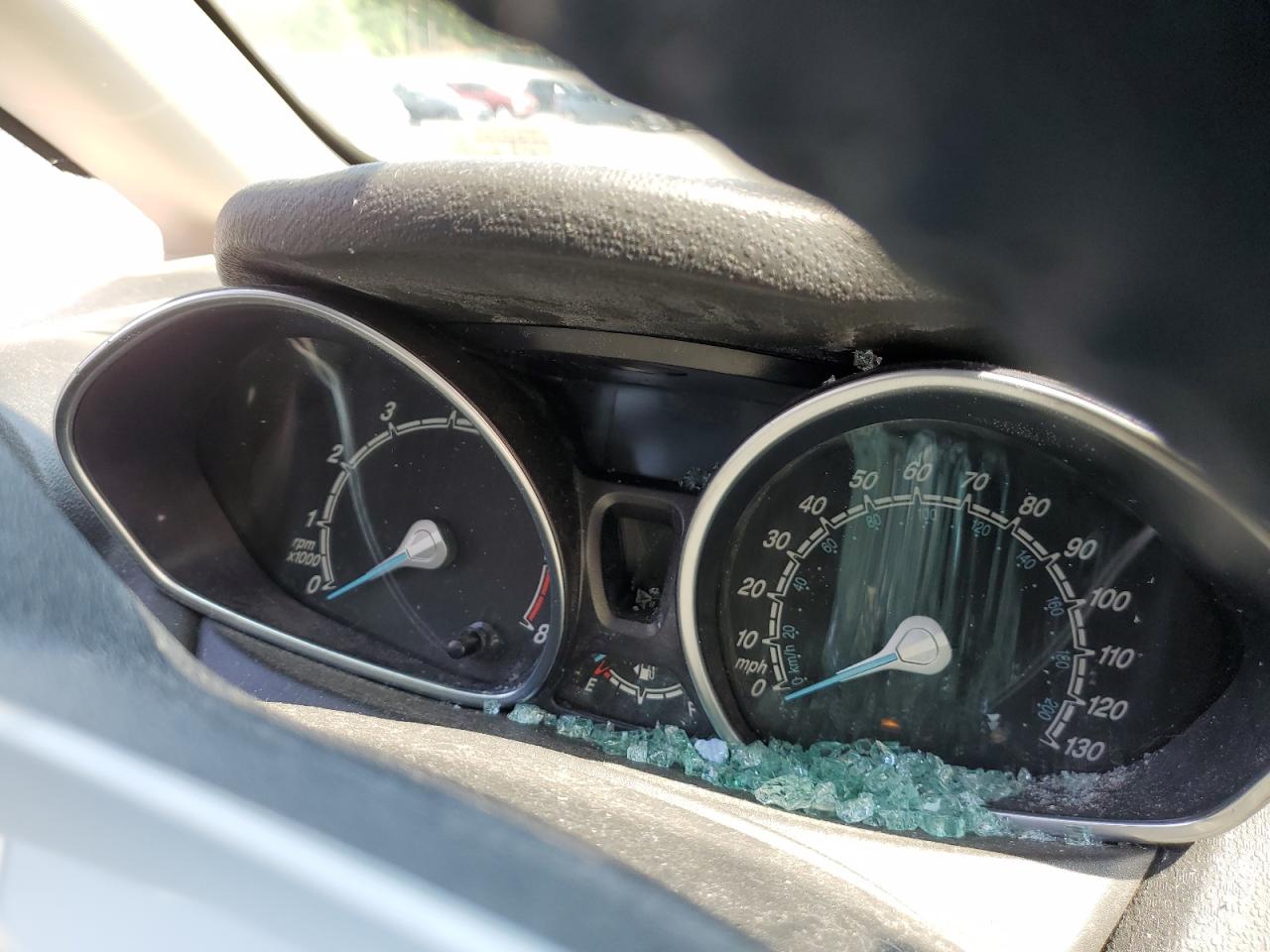 3FADP4BJ2FM122641 2015 Ford Fiesta Se