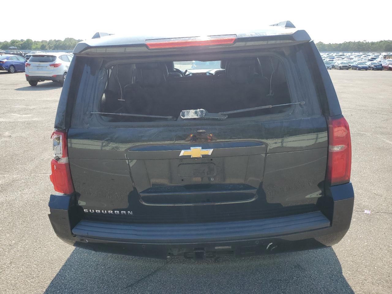 2017 Chevrolet Suburban K1500 Lt VIN: 1GNSKHKC1HR199017 Lot: 65946505