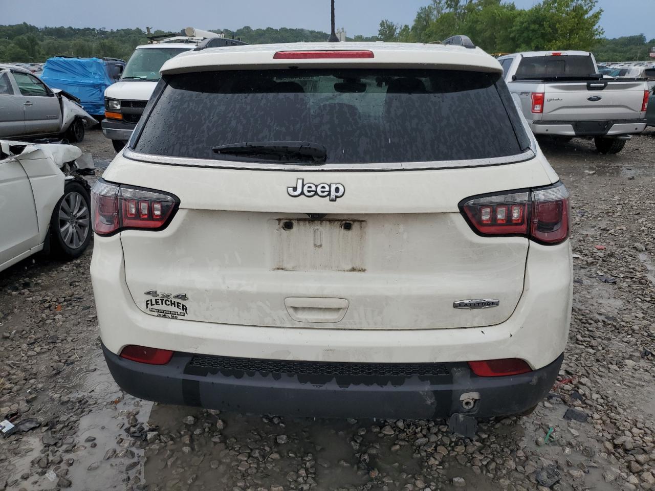 2018 Jeep Compass Latitude VIN: 3C4NJDBB5JT112371 Lot: 65045835