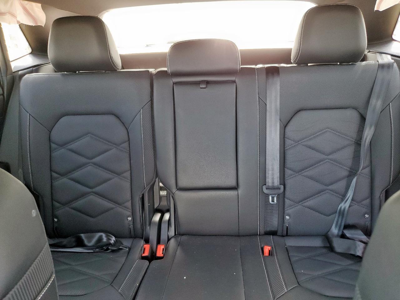 2025 Volkswagen Atlas Cross Sport Se VIN: 1V2JE2CA0SC215657 Lot: 65163305