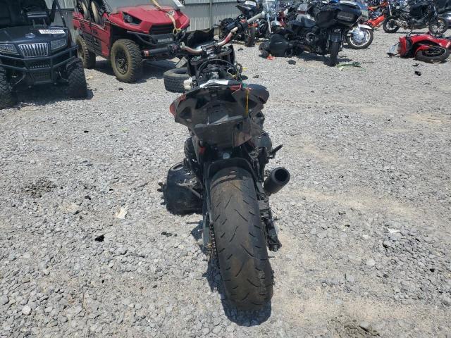 KAWASAKI ZR800 B 2016 Чорний