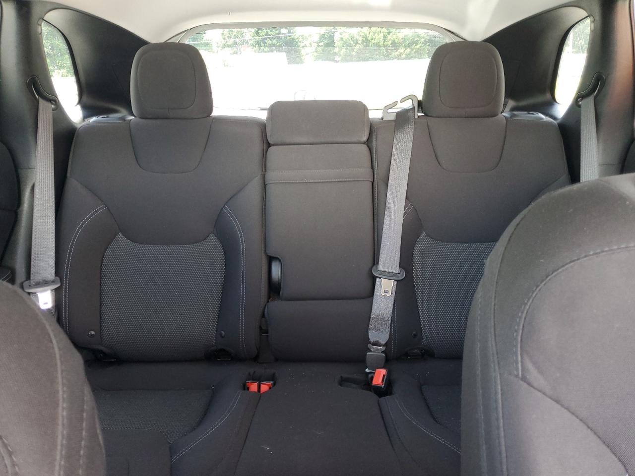 2019 Jeep Cherokee Latitude VIN: 1C4PJLCX3KD243643 Lot: 65309645