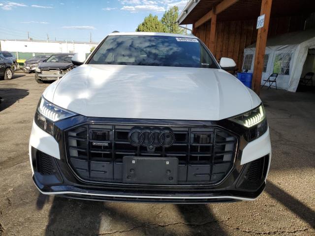  AUDI Q8 2021 Biały