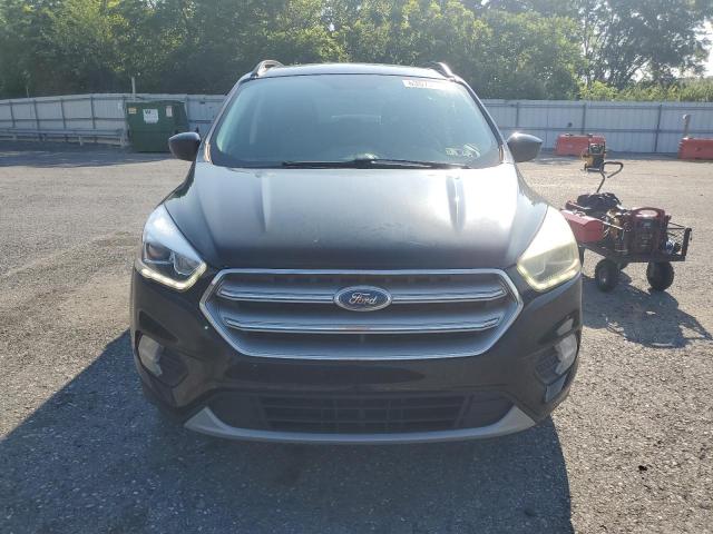  FORD ESCAPE 2017 Czarny