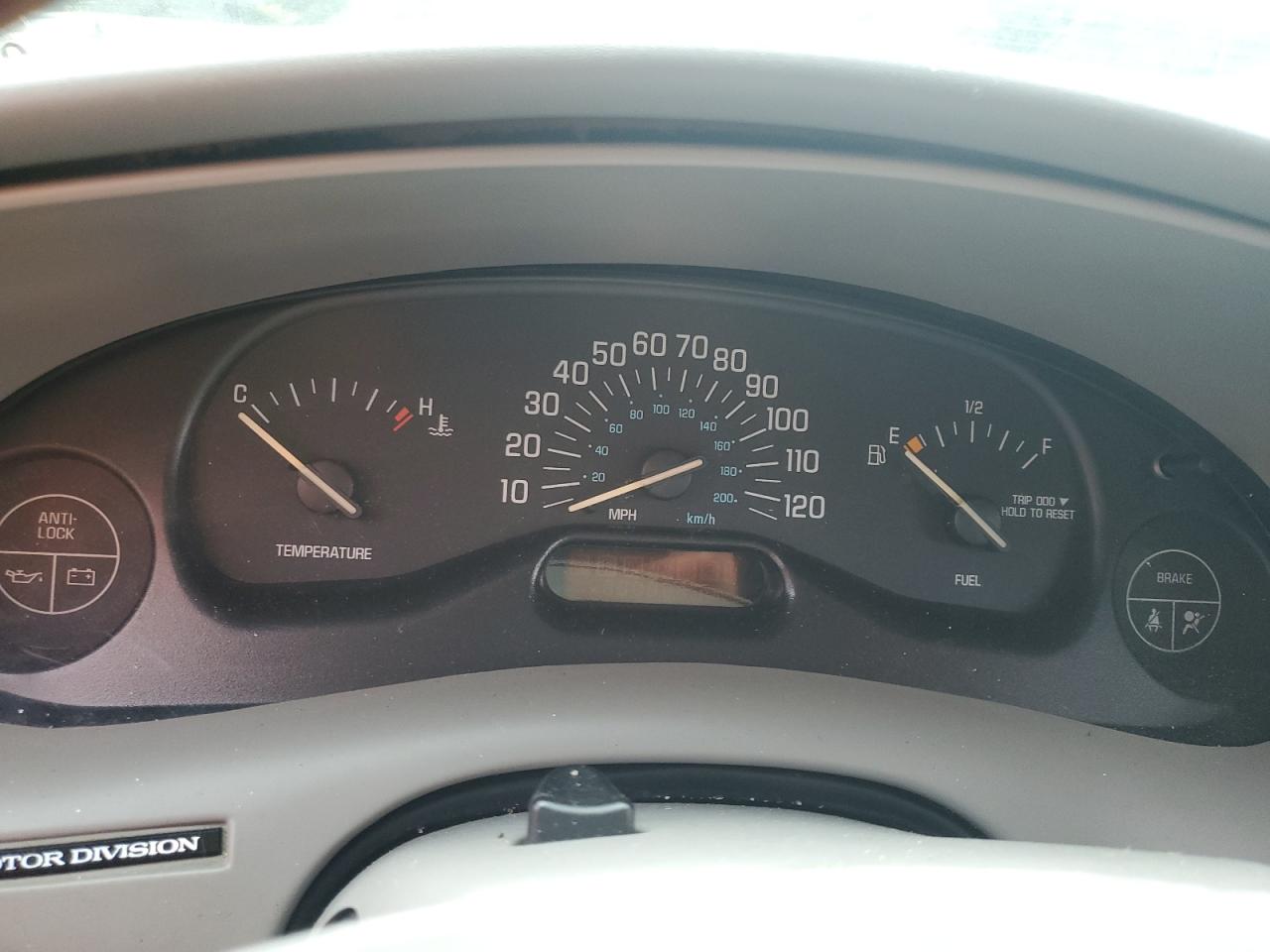 2001 Buick Century Custom VIN: 2G4WS52J211257704 Lot: 64019675