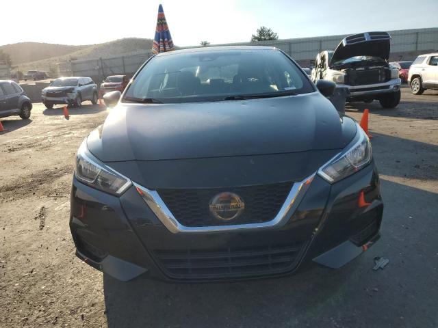  NISSAN VERSA 2021 Czarny