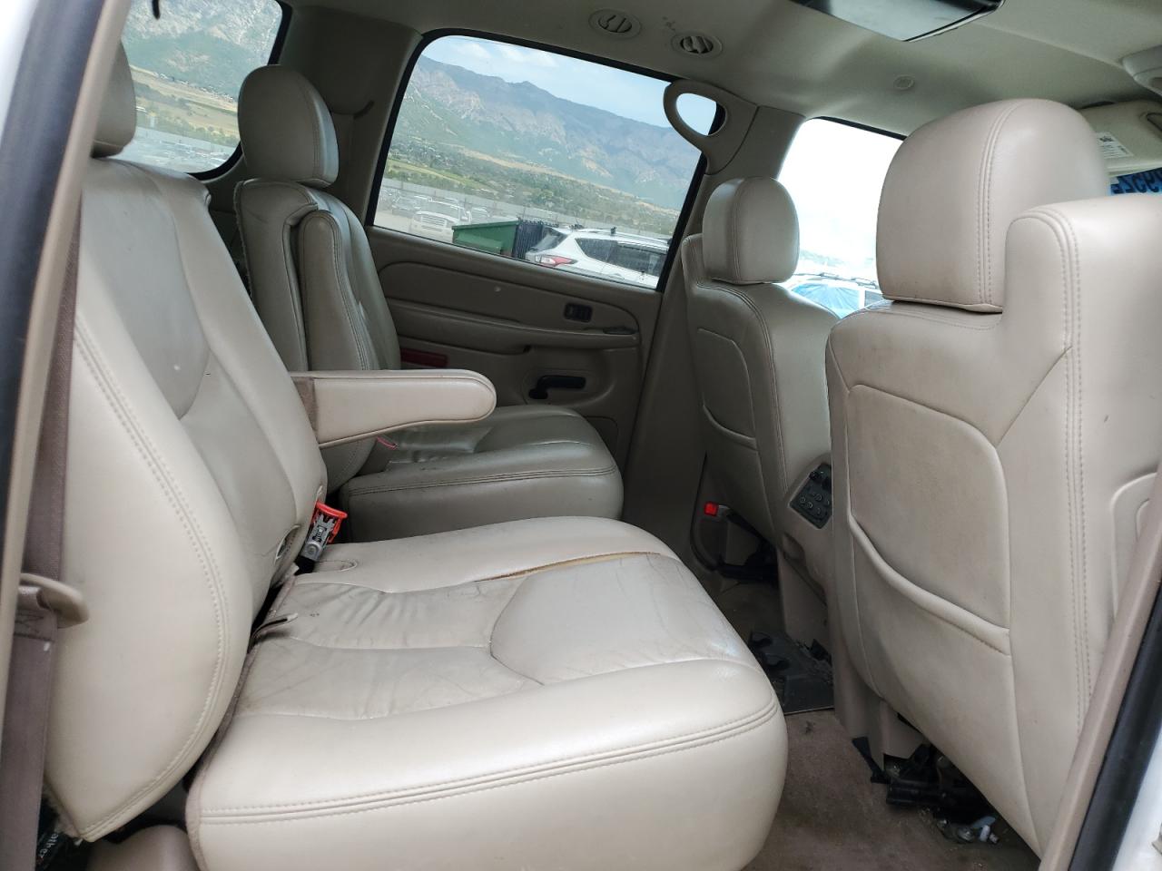 2005 Chevrolet Suburban K1500 VIN: 3GNFK16Z05G280481 Lot: 62952245