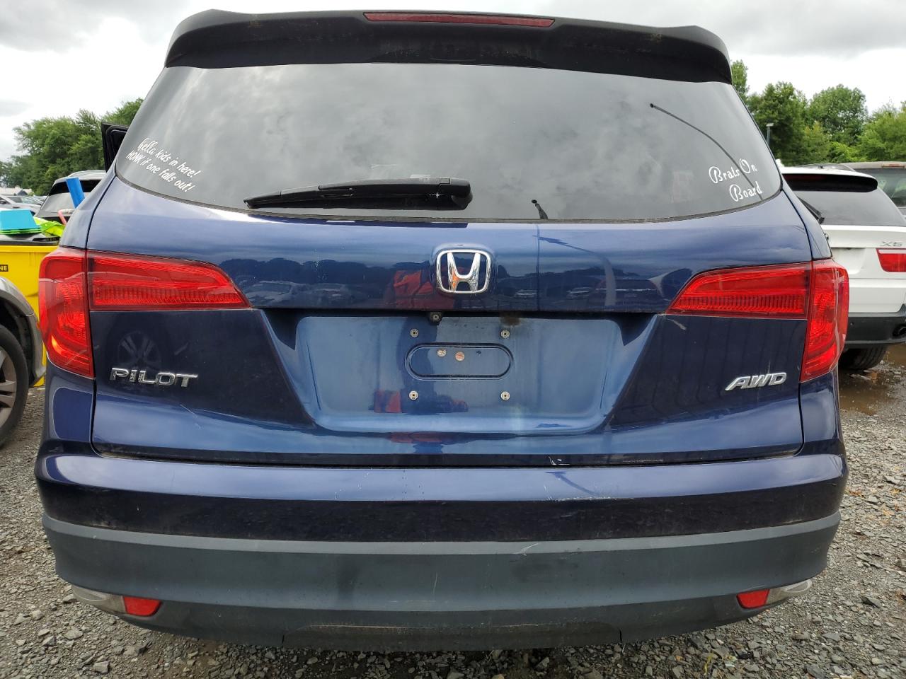 2017 Honda Pilot Lx VIN: 5FNYF6H19HB083720 Lot: 63701985