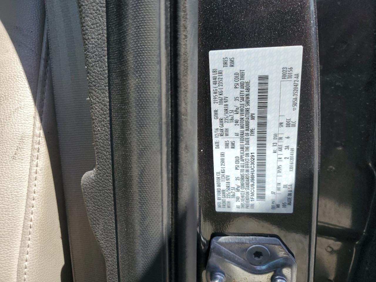 1FMCU9J98HUC30291 FORD ESCAPE 2017