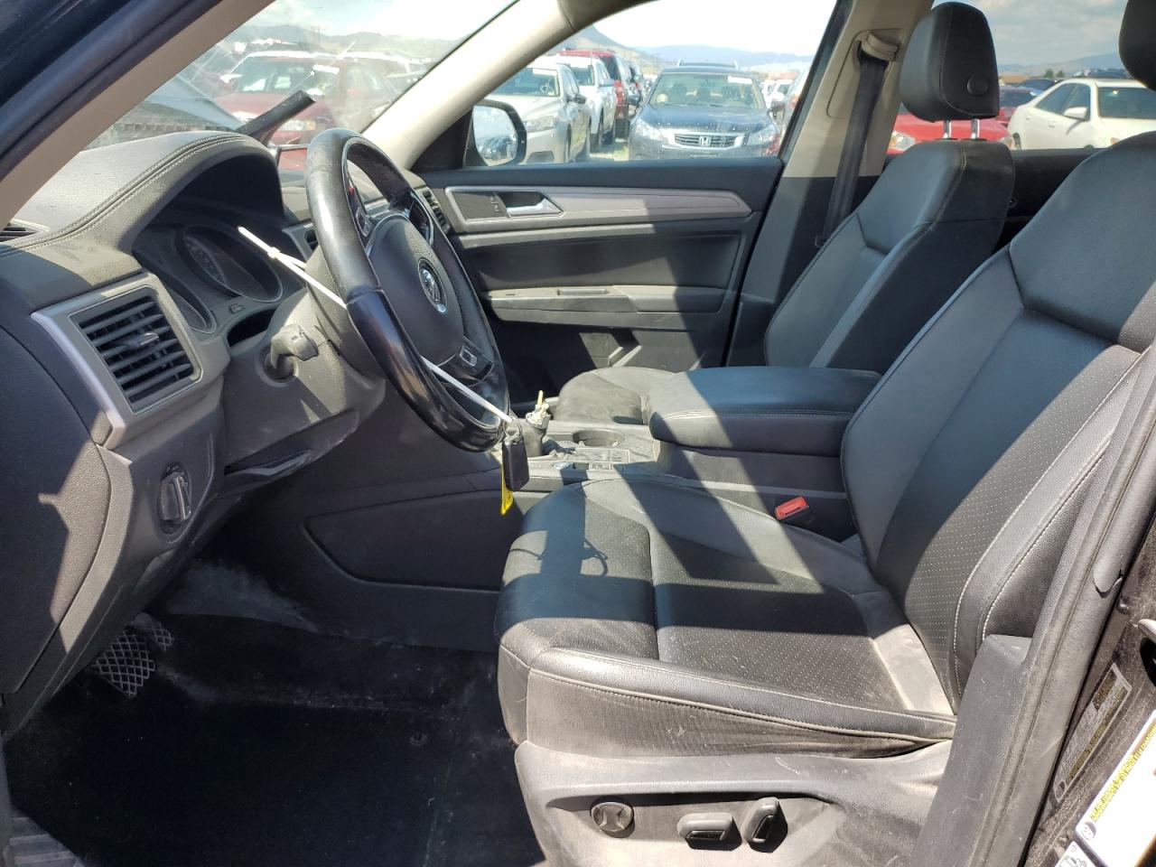 1v2dp2ca6kc590010 1V2DP2CA6KC590010 2019 Volkswagen Atlas Se