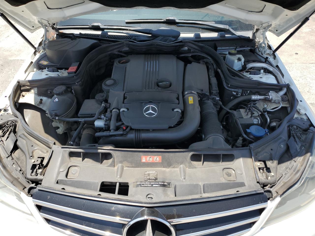 2014 Mercedes-Benz C 250 VIN: WDDGF4HB0EA949128 Lot: 63638095