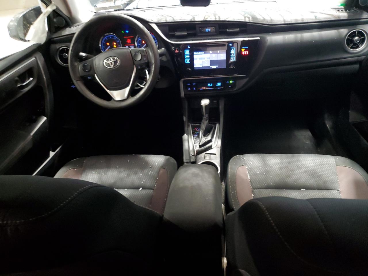 2018 Toyota Corolla L VIN: 2T1BURHE2JC052867 Lot: 63064785