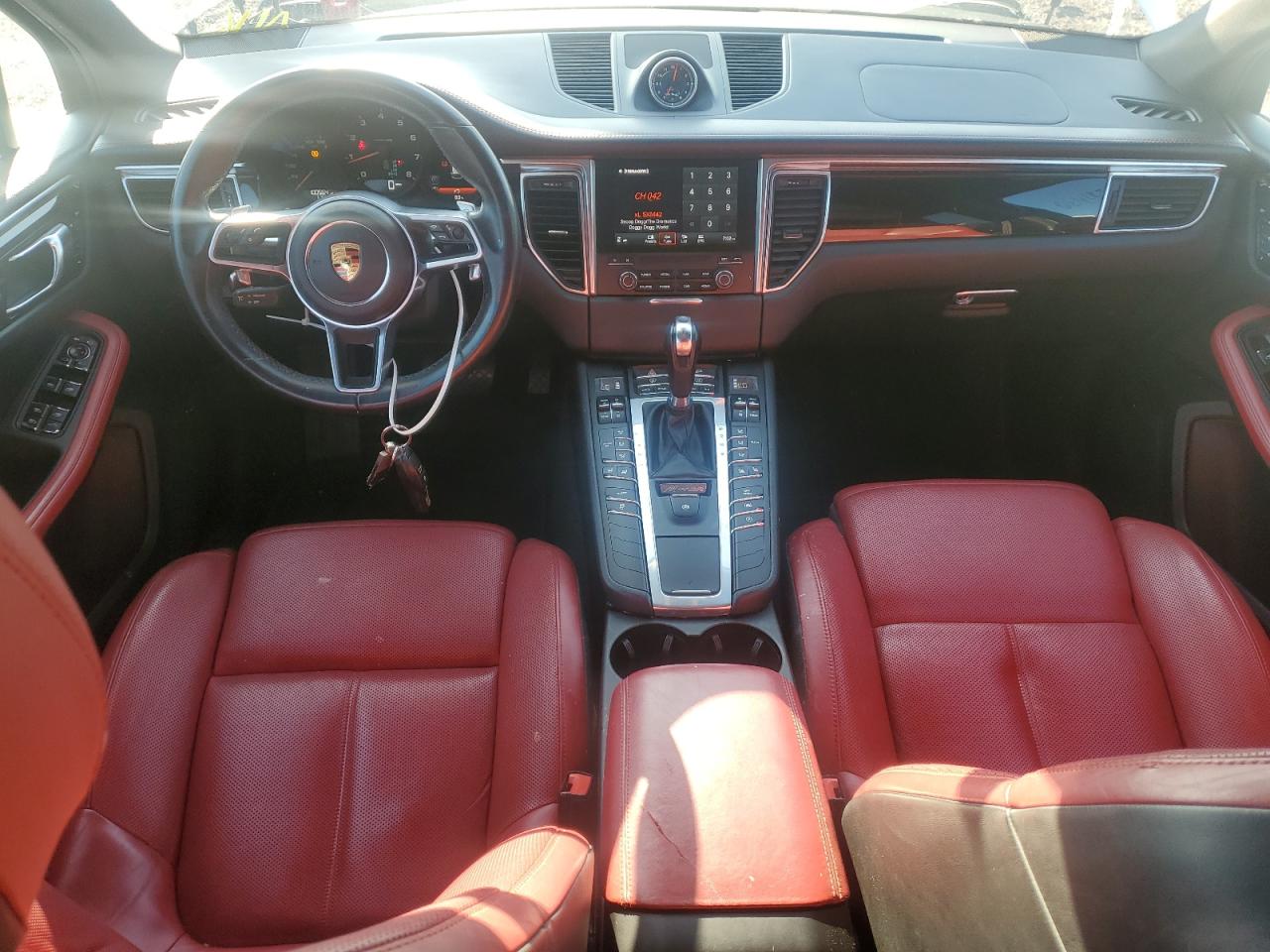2018 Porsche Macan VIN: WP1AA2A56JLB13473 Lot: 62412265