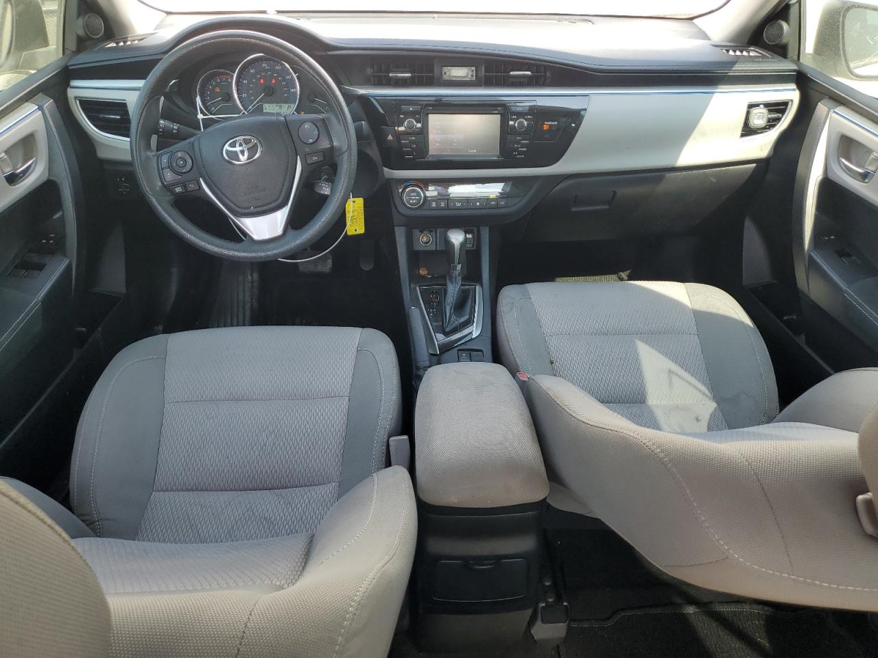 2015 Toyota Corolla L VIN: 2T1BURHE8FC400243 Lot: 65074075
