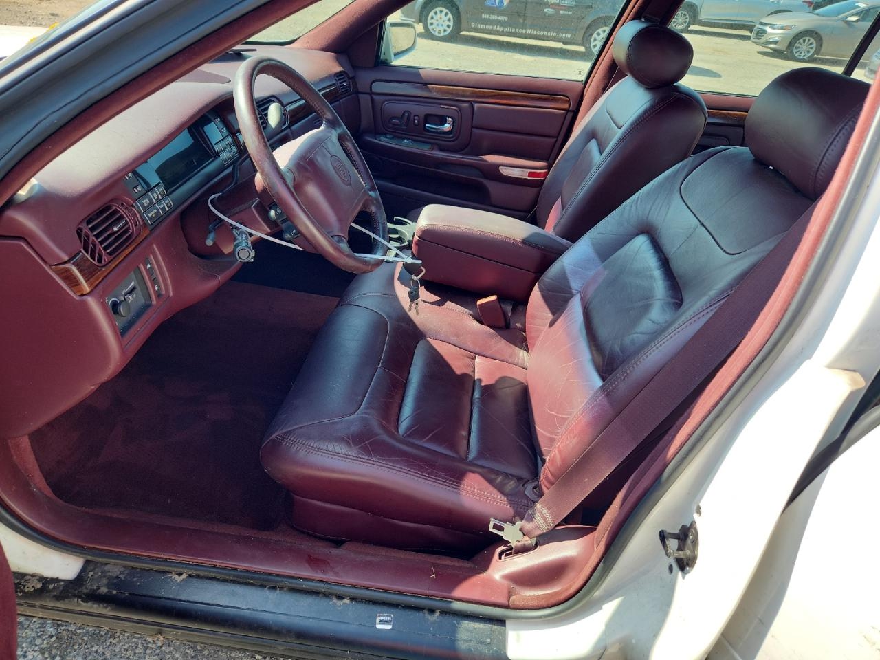 1998 Cadillac Deville VIN: 1G6KD54Y6WU724502 Lot: 62839215