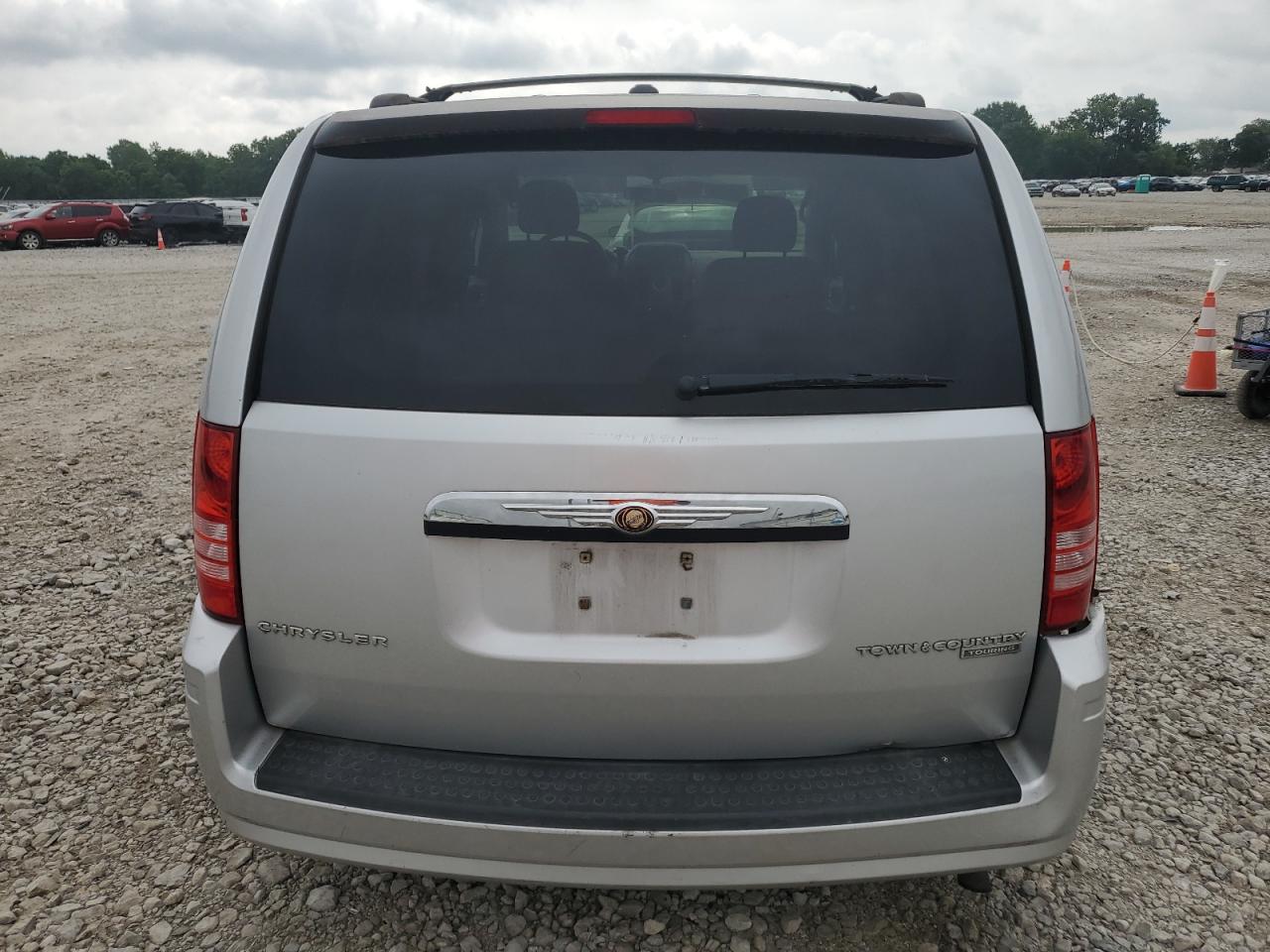 2010 Chrysler Town & Country Touring VIN: 2A4RR5D13AR300291 Lot: 64832595