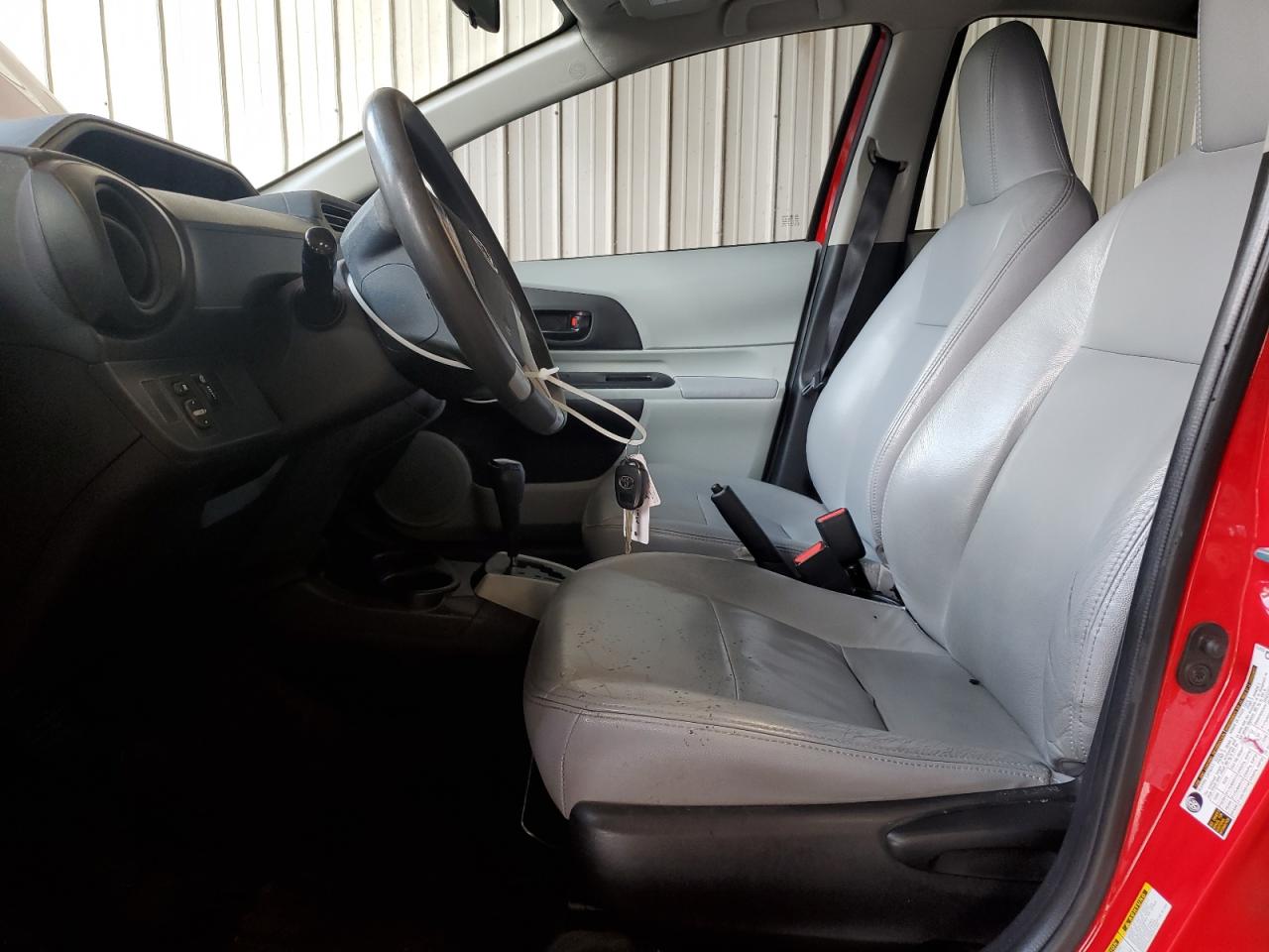 2014 Toyota Prius C VIN: JTDKDTB3XE1557943 Lot: 64364475