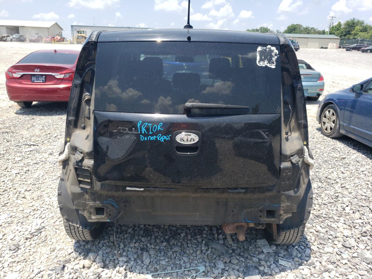 2011 Kia Soul + VIN: KNDJT2A21B7711451 Lot: 63978645