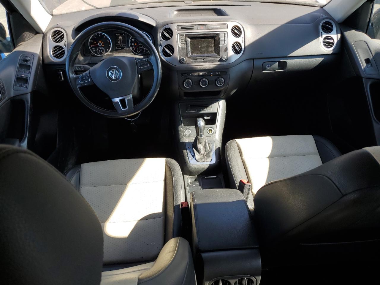 2016 Volkswagen Tiguan S VIN: WVGAV7AX8GW556411 Lot: 63034285