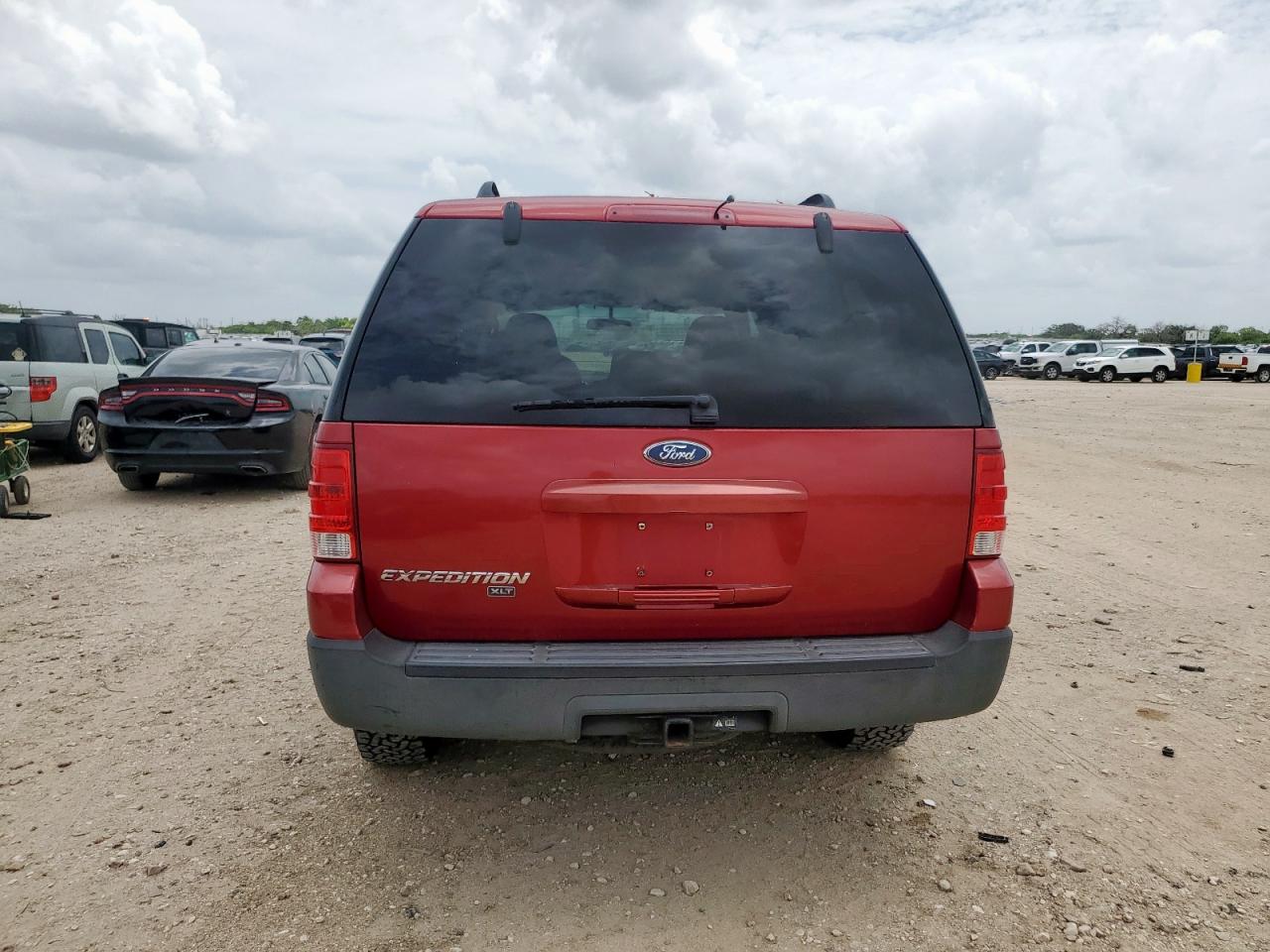2005 Ford Expedition Xlt VIN: 1FMPU16525LB09458 Lot: 61489235
