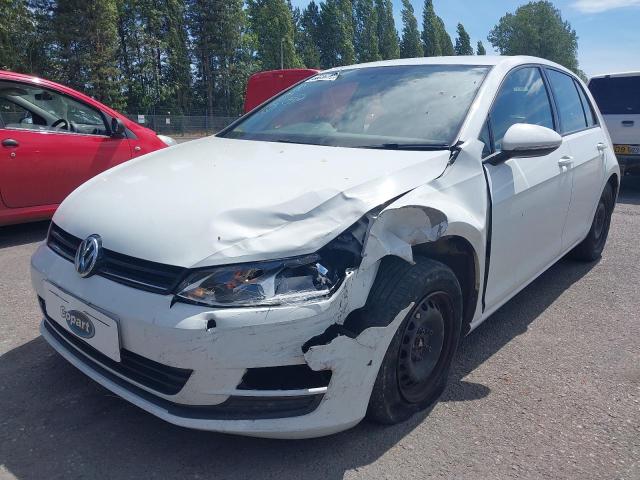 VOLKSWAGEN GOLF S TSI 2015